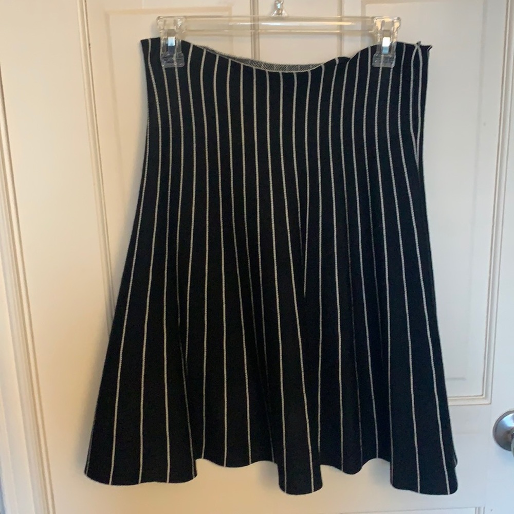 Max Studio fit and flare knit knee length skirt